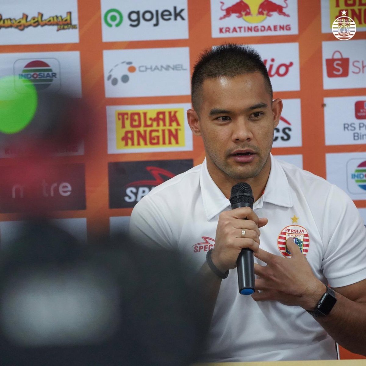 Persija_Jkt's tweet photo. “Ini pertandingan sangat penting, bukan hanya untuk saya, tapi juga seluruh pemain. Kami berharap besok bisa tampil maksimal dan memenangkan pertandingan," Julio Banuelos.
.
#PersijaJakarta #ShopeeLiga12019 https://t.co/A5CcVwy3aP