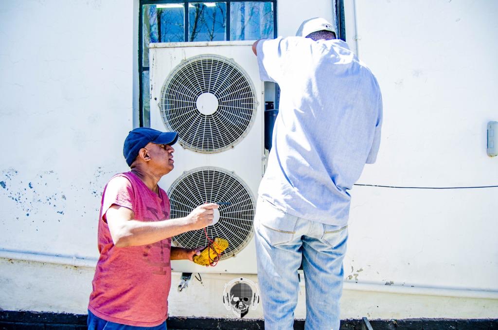 djmahoota's tweet image. #springjumpoff19 CSI #Giving back 2 out communities Emelia Active Learning Centre Bloemfontein. #vetkukvsmahoota #whatsyourstory i