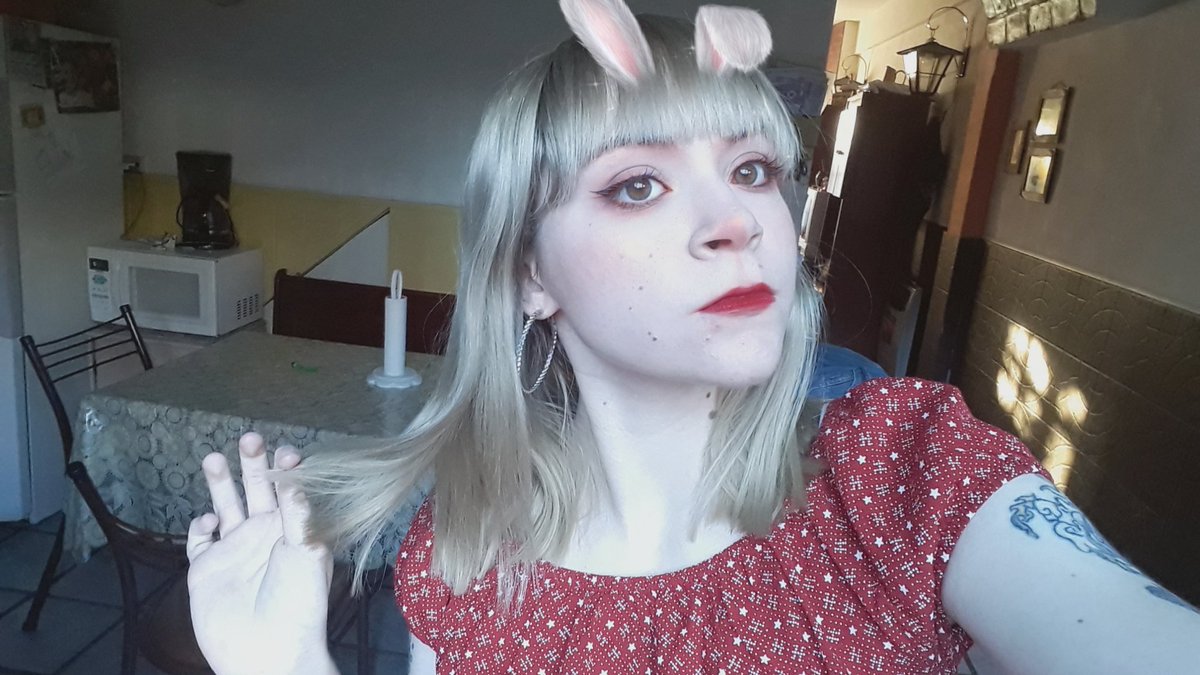 blinkedlisa's tweet photo. Estoy satisfecha con mi look. 🤭 https://t.co/wSkAP1avQe