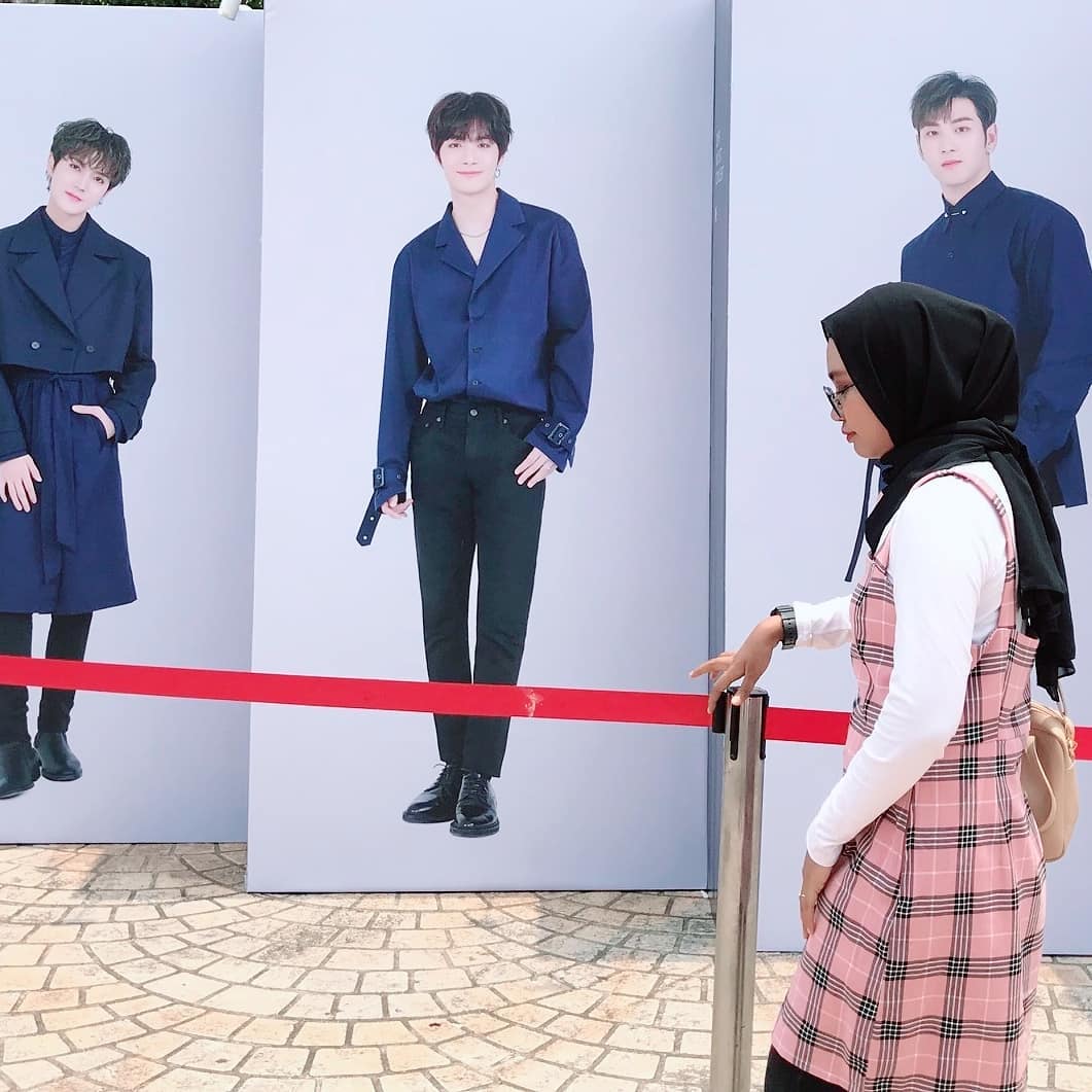 got7inspired's tweet photo. 190907 Throwback ๐
#NUESTSegnoInMY #NUESTSegnoInKL #SEGNOinMY #SegnoinKL https://t.co/tFxufD3moB