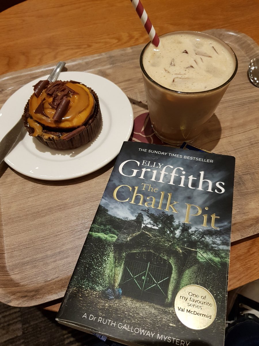 sarahkapalo7's tweet photo. Bliss, relaxing with my favourite characters. Another fabulous book by @ellygriffiths #ruthgalloway #nelson #clough #judy #cathbad https://t.co/sJU9GnugOZ