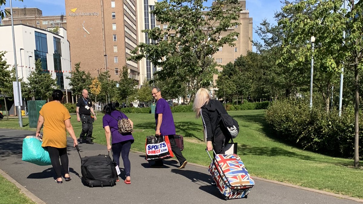 AstonUniversity's tweet photo. ✨ WELCOME TO ASTON ✨
We’re excited to be welcoming lots of new students this weekend onto campus and into #TeamAston 🤩
#AstonWelcomeWeek #AstonFreshers https://t.co/9YQ4WQHW67
