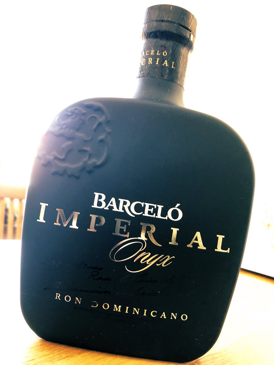 StockholmStefan's tweet photo. Collection expanded with @BarceloRum Barceló Imperial Onyx from the Dominican Republic.
#rhum #rum #ron #loverum #agedrum #Barcelorum https://t.co/yObbQ1xKPt