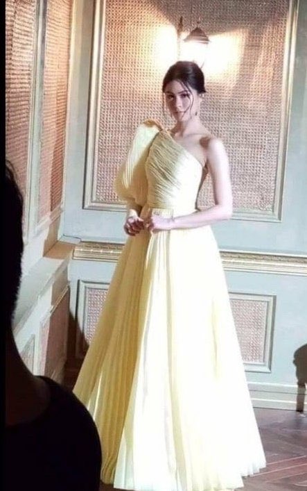 KICebu_Hans's tweet photo. Boooooom ! Spell D-Y-O-S-A . She's so gorg. Whoaaaaah

@KissesDelavin
 
#ModernFilipinaKISSES
KISSES DELAVIN https://t.co/zQgLRP8WxL