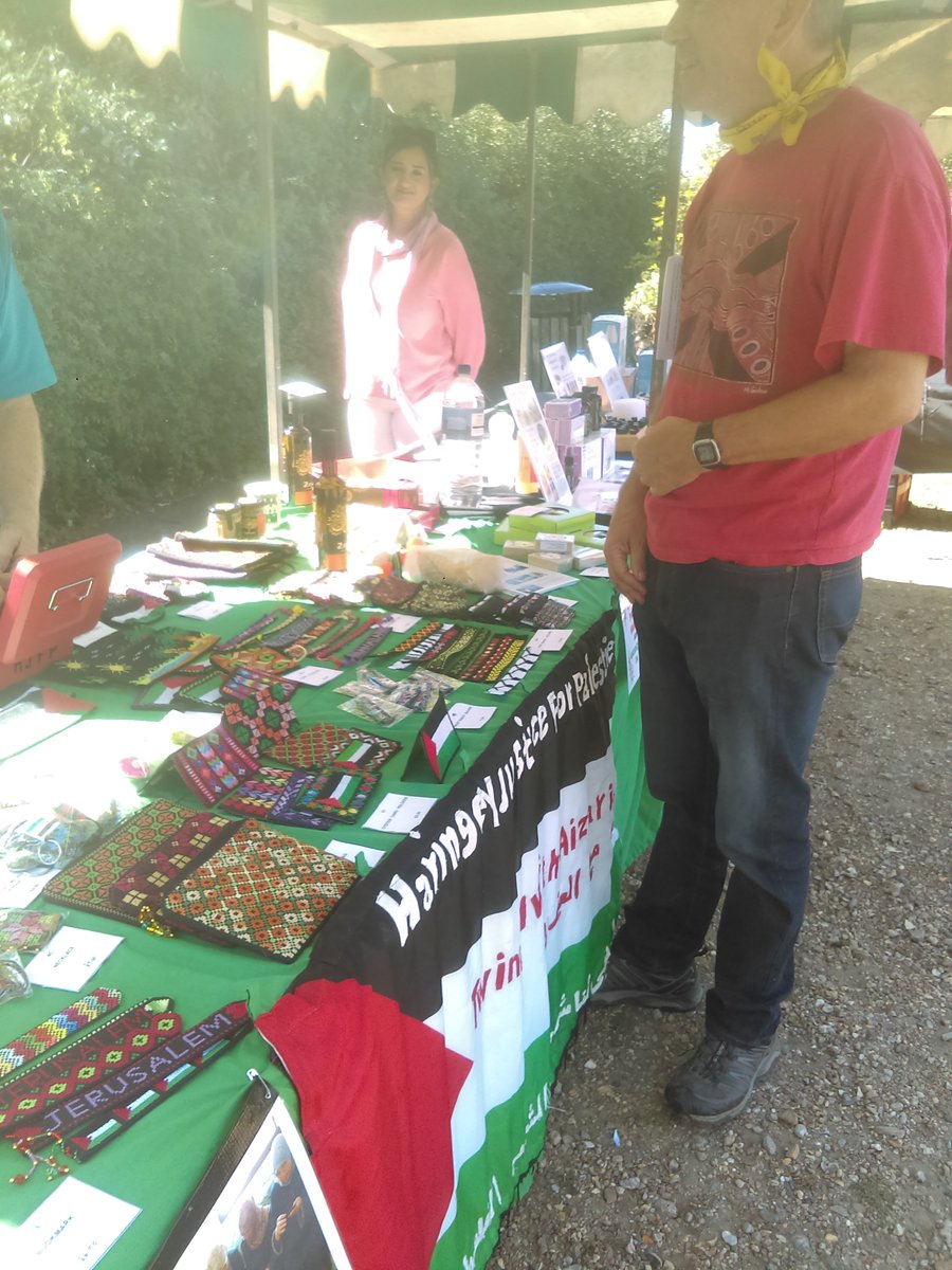 LordshipHub's tweet photo. Dont forget TODAY on now, Tottenham Flower and Produce Show in Harmony Gardens, Lordship Rec N17 6HR https://t.co/JaGWzpK2m8