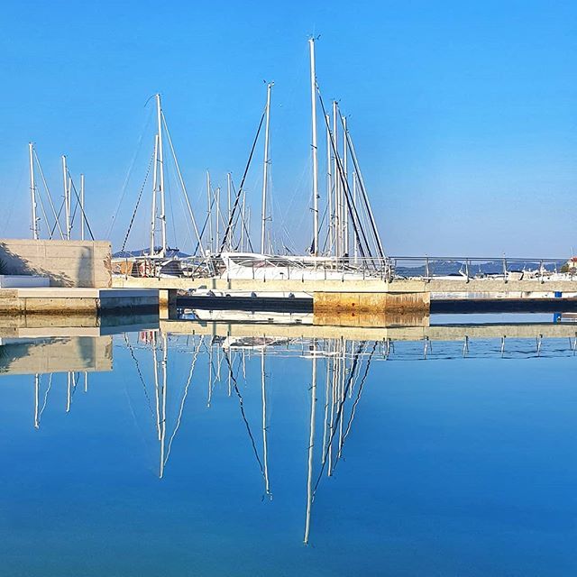 chaseTHEdonkey's tweet photo. Mirror mirror on the wall. Fall is almost here. Time to start traveling again.
📍#chasingthedonkey in the #zadar_region #zadar #borik https://t.co/2X5grtjKuR https://t.co/5IJwjaohav