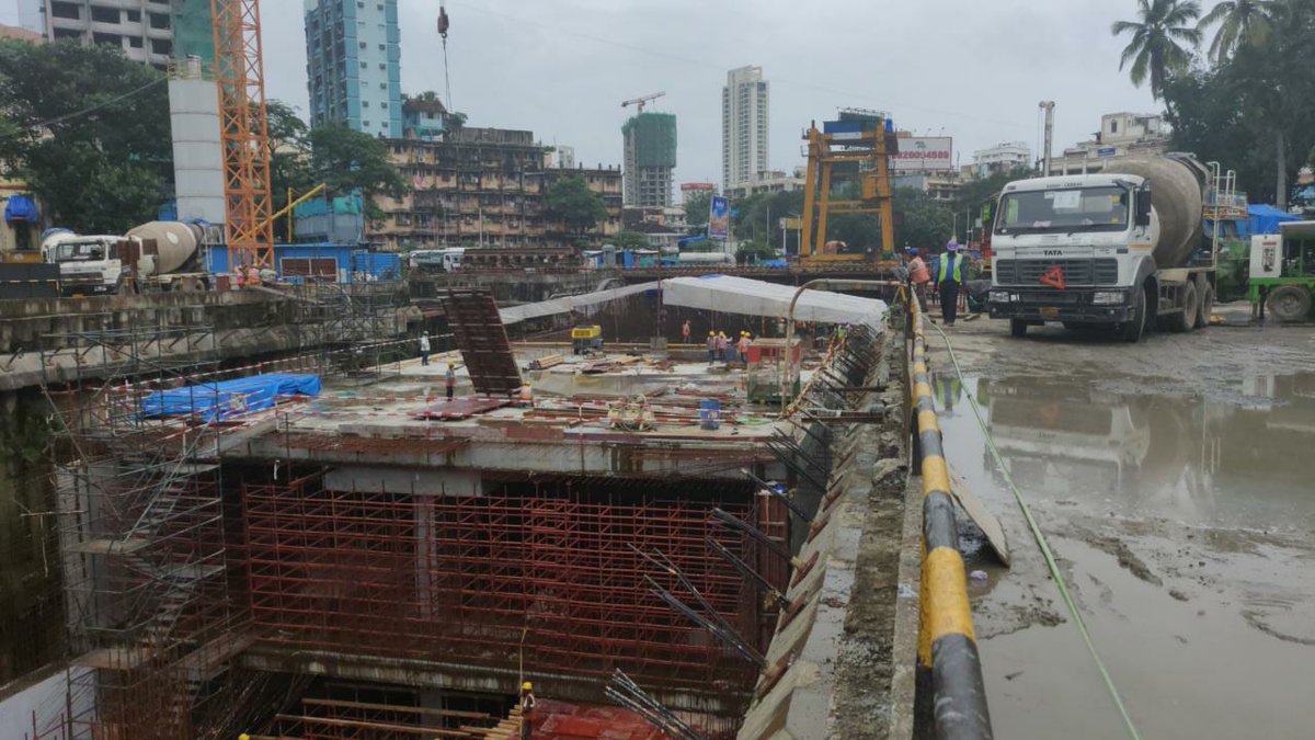 AshwiniBhide's tweet photo. Slabs pouring in  @MumbaiMetro3 stns.While 3rd pours of #RoofSlab comlptd at #SiddhiVinayak &amp;  #CST stns taking d tally to 20% &amp; 24% respectively, 2nd pour of #ConcourseSlab done at #BKC stn &amp; 4th pour of #BaseSlab done at #Churchgate stn (27% base slab done) @CMOMaharashtra https://t.co/fPMxqmfl23