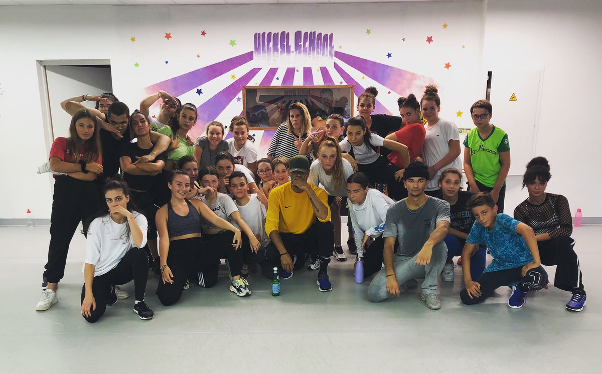 nickel_school's tweet photo. Hier c’était la 4ème journée des portes ouvertes à Nickel-School 🔥🔥🔥 aujourd’hui on continue avec 10h Éveil 12h Orientale ado 13h Classique ado 14h Street Jazz ado 15h Hip-hop ado, venez clôturer cette semaine en beauté avec nous !!!!! #metz #metzville #danse #Lorraine #love https://t.co/lS7Av4FLHt
