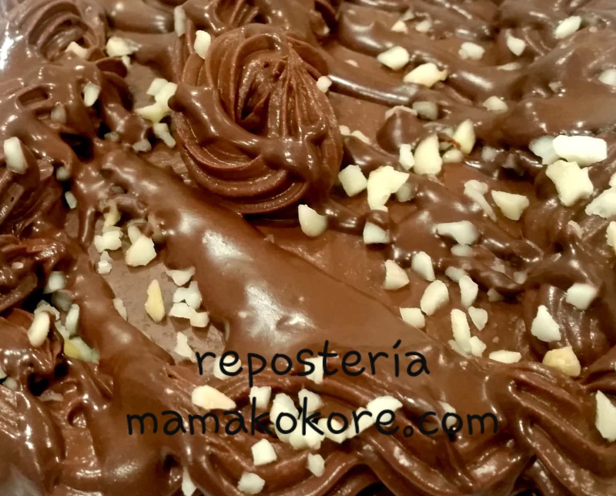 MamaKokore's tweet photo. Nuestra maravillosa mousse hecha con cacao puro y sirope de agave con una pizca de vainilla, de venta a granel ¡¡ decora tus tartas en casa o para restaurantes...todo sin,gluten, vegano,soja,leche,huevos #singluten #sinlactosa #veganrecipes https://t.co/6AV8vGzoY7
