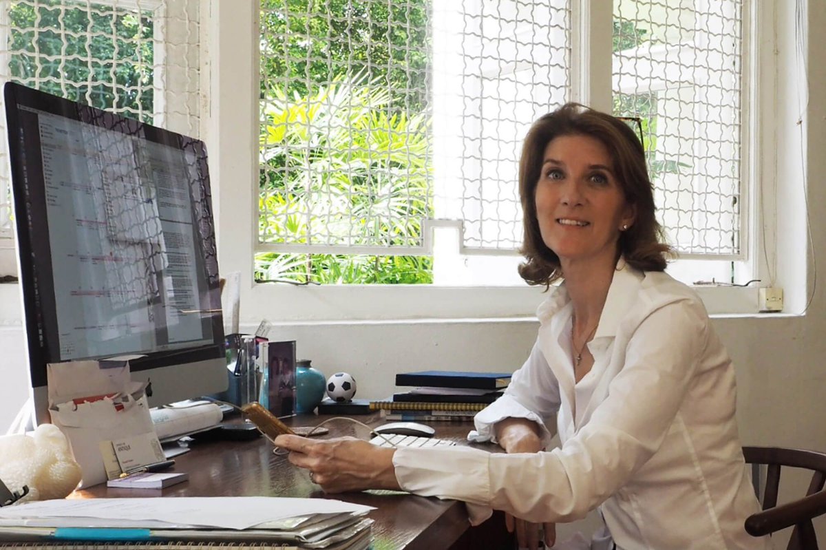 DerbyUniOnline's tweet photo. Fiona Henderson was in the second year of our online Psychology degree and was writing an essay on what stops women going to the doctor when they spot breast cancer symptoms. That’s when she found out she had breast cancer. https://t.co/FMlvi524Ku #DerbyUniOnline https://t.co/z623AvRjqR