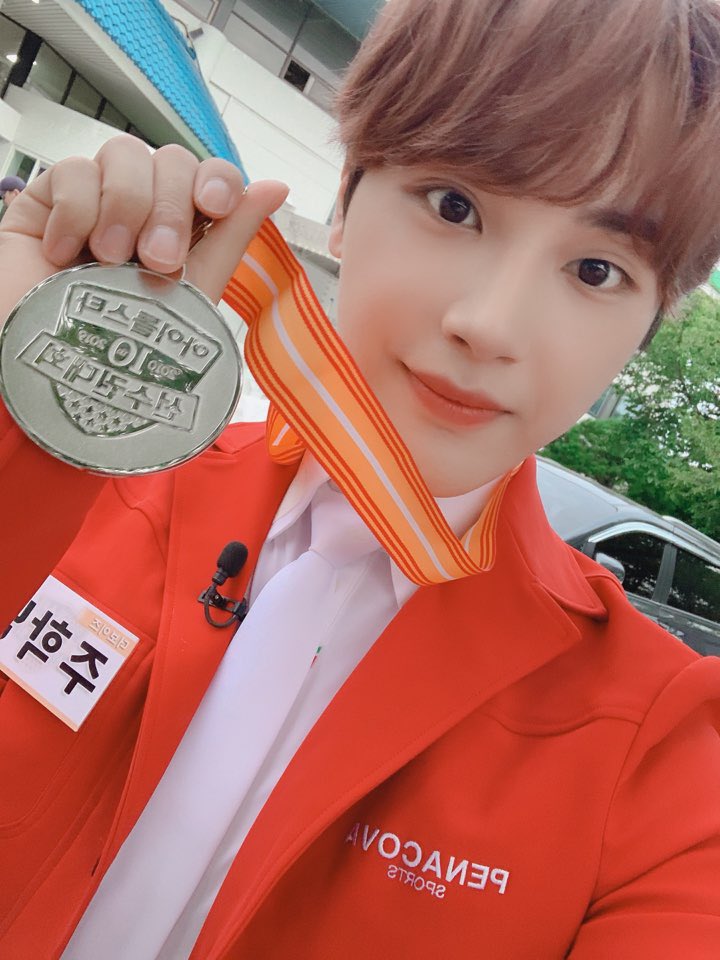 WE_THE_BOYZ's tweet photo. [주학년] 은메달~!!!
제작진분들도 너무 감사하구
일세야 너무너무 고마워💕💕😉 https://t.co/yUW2rsT9hK