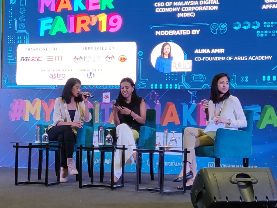 mymdec's tweet photo. Now at #MDM19, there's a Panel Forum on Digital Inclusitivity for Women In Tech with @isurinashukri, Shasha Kartini Ridzam of @AirAsia, and moderated by Alina Amir of @ArusAcademy

#mydigitalmaker #LetsBuildTogether #DigitalMalaysiaForward https://t.co/xqKiSIoUYb