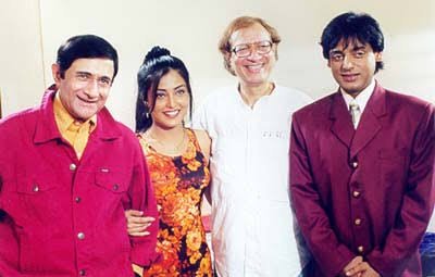 Jaana Na Dil Se Door (1998)Feat. Dev Anand, Indrani Banerjee, Rajeshwar, Kamini Kaushal,  @tabassumgovil Moushumi Chatterjee, Vijay Arora, Reema Lagoo, Maya Alagh and  @Mohnish_Bahl.Some footage from the shoot The film remains completed and unreleased.