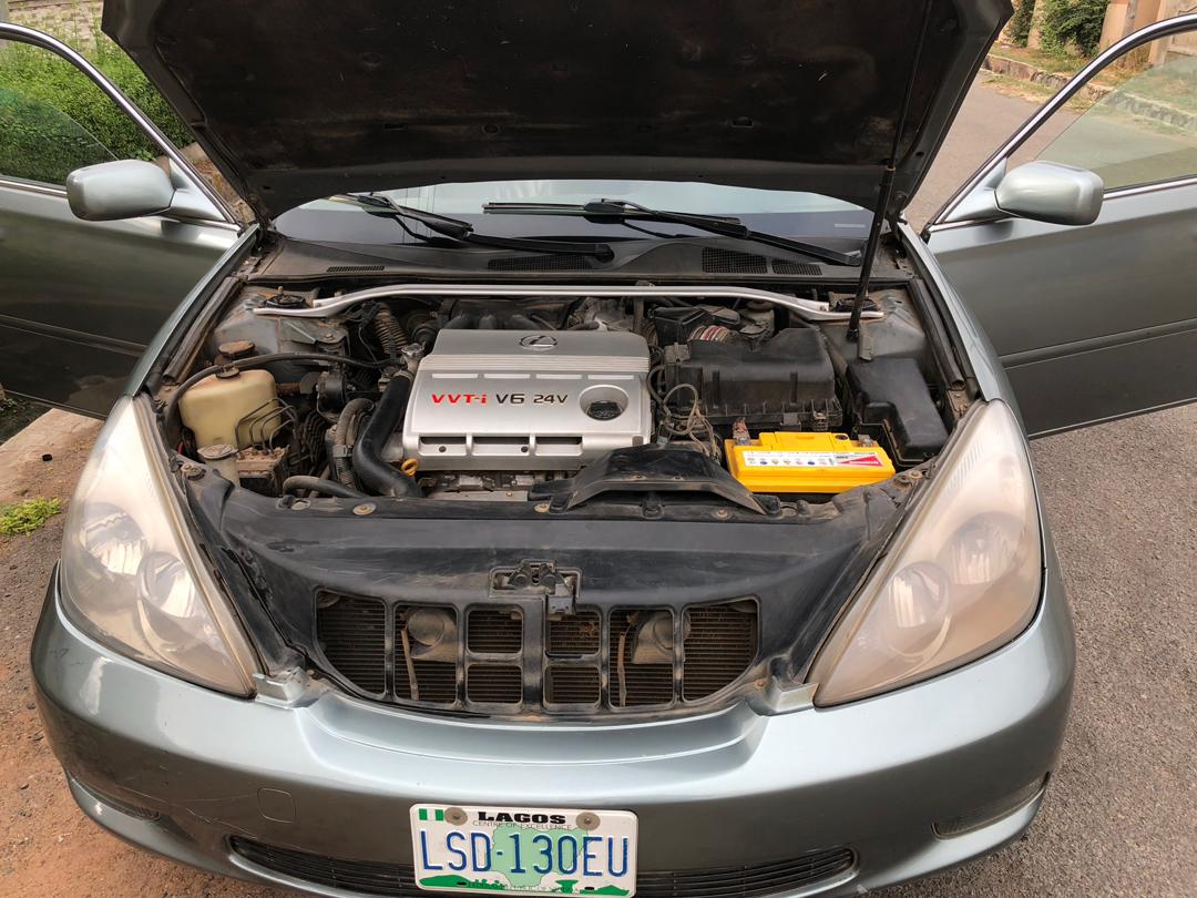 PELSAUTOS's tweet photo. 2003 Lexus Es 300. Pained once.
Engine is top notch,
a
Ac is chilling, 
Gear is responsive.
Buy and drive.
Location is Ogbomoso.
Price is 1.250m.
Call or WhatsApp 07032328559 for more details.
#Saturdaydeal https://t.co/VvKzcWFxGi