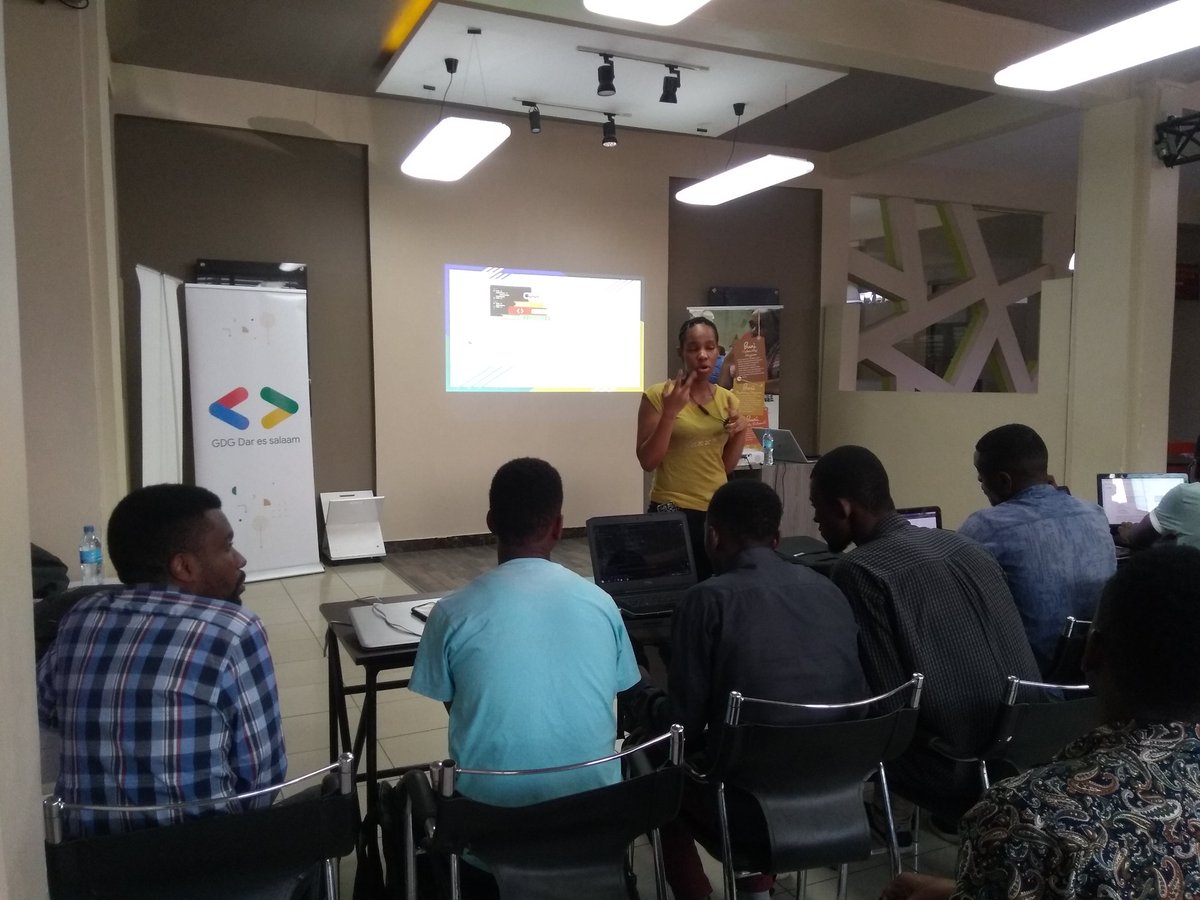 GDGDarEsSalaam's tweet image. #flutterStudyJam on the go...