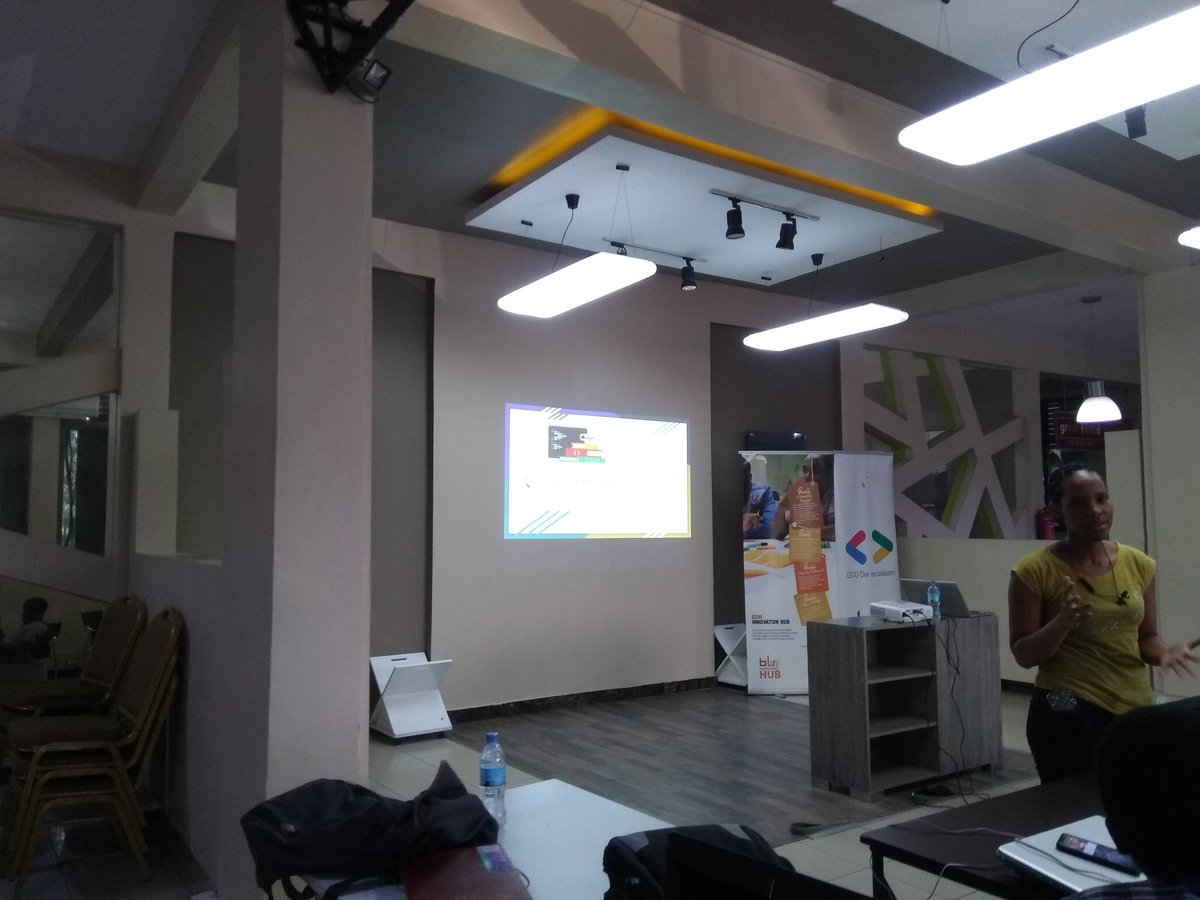GDGDarEsSalaam's tweet image. #flutterStudyJam on the go...