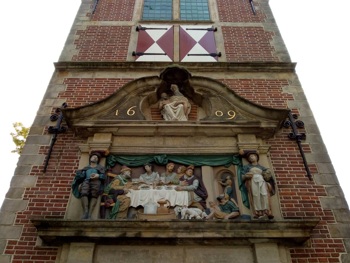 WaarinGouda's tweet photo. Vraag van de dag: Waar in Gouda vinden we, op Monumentendag, dit prachtige kunstwerk aan de muur? #dtv https://t.co/JxcJMtoUNT