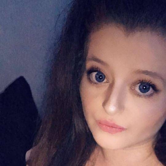 Live broadcasting community
liveme.com/gb/m/v/1568445…
