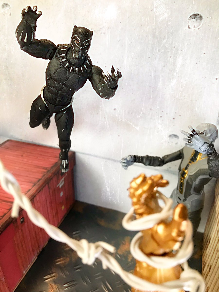 Twoucan 諸事情によりガントレットが左手仕様 の注目ツイート イラスト マンガ コスプレ モデル