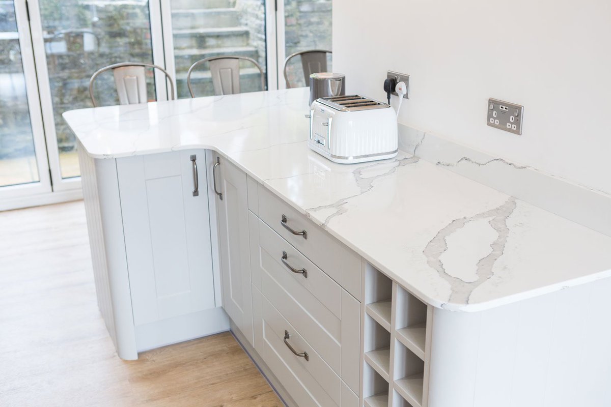 cardiffmarble's tweet photo. Great to work with @nick8williams and his wife Gemma on their new Quartz work surfaces. What a beautiful kitchen! 😍 #cardiffmarble #newkitchen #quartz #cardiff #cardiffblues https://t.co/N0nD1zr2Y6