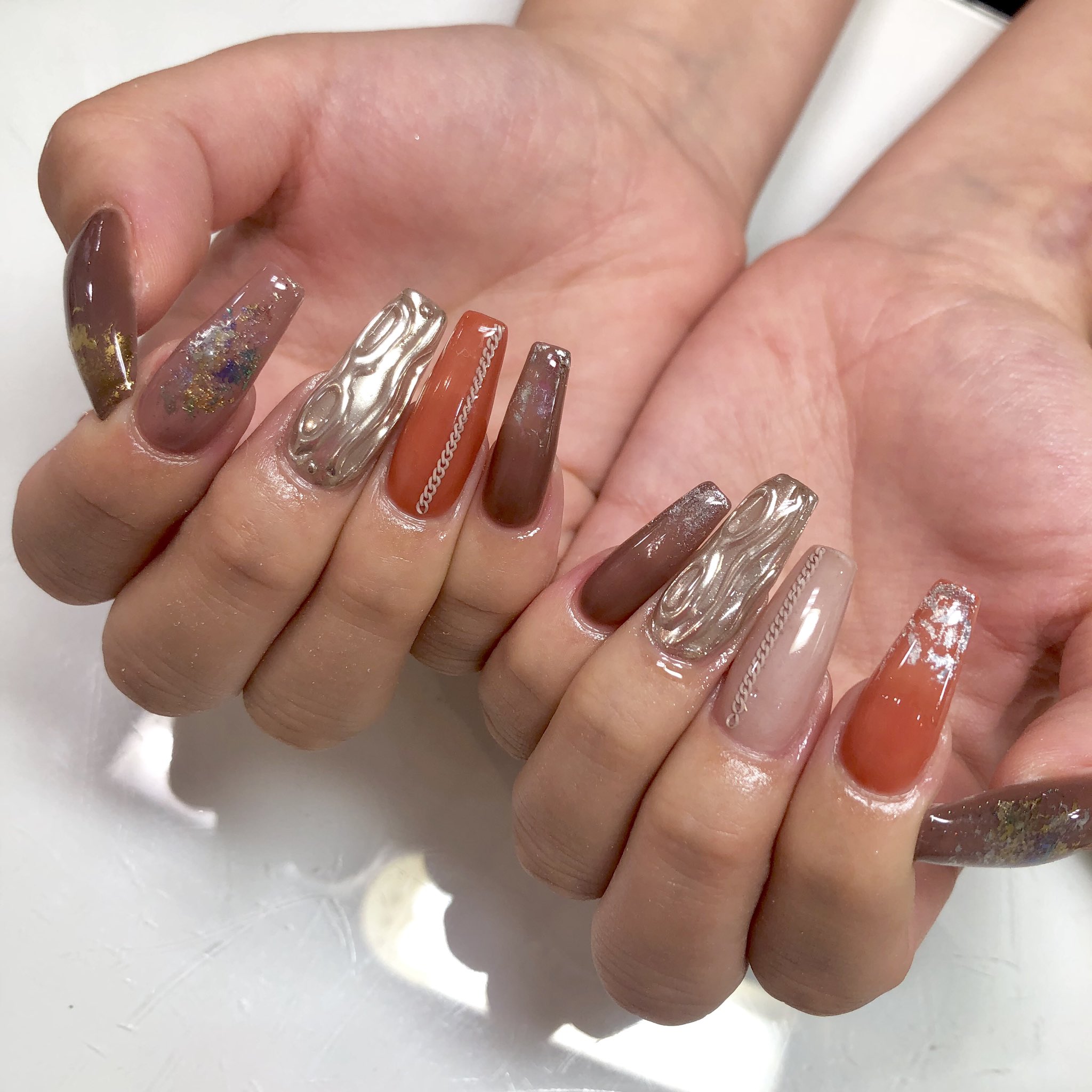 ネイルサロンmarch V Twitter こんばんは 難波店の 瀧です 毎月来て頂いてるお客様の 秋ニュアンスネイル です 秋 ネイル ネイルサロンマーチ