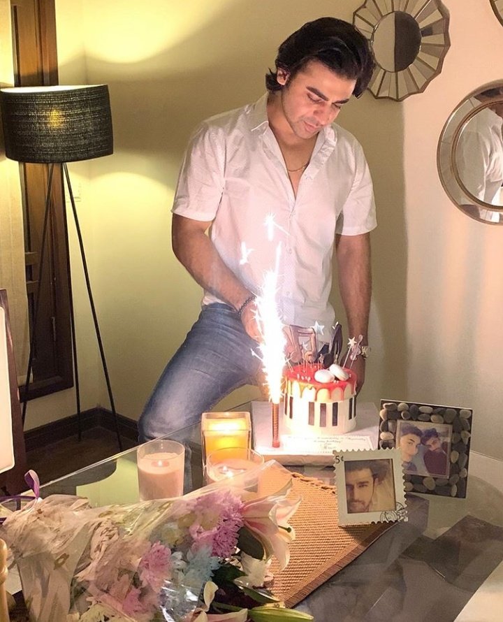 zehraaa__09's tweet photo. Happy Birthday @farhan_saeed ❤
#HBDFarhan https://t.co/2zYuC3tt7l
