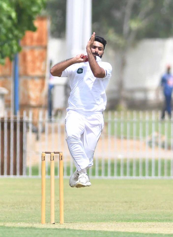 CricMindz's tweet photo. Lunch Break 🥪
A steady start for Sindh at UBL Sports Complex - the home side has posted 43 for no loss.
#QeA19 #QuaideAzamTrophy #QeA19 #UBLSportsComplex
Picture Courtesy: @TheRealPCB https://t.co/FHwbLoOeks