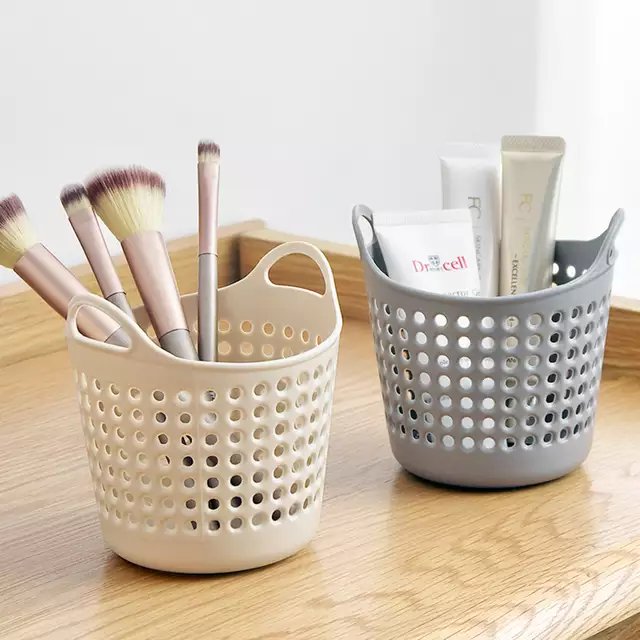 Mini BasketsHandy for Essentials;Make Up BrushesStationary Jewellery KeysN15,500 for 60 piecesSouvenir friendly..Pls help Rt