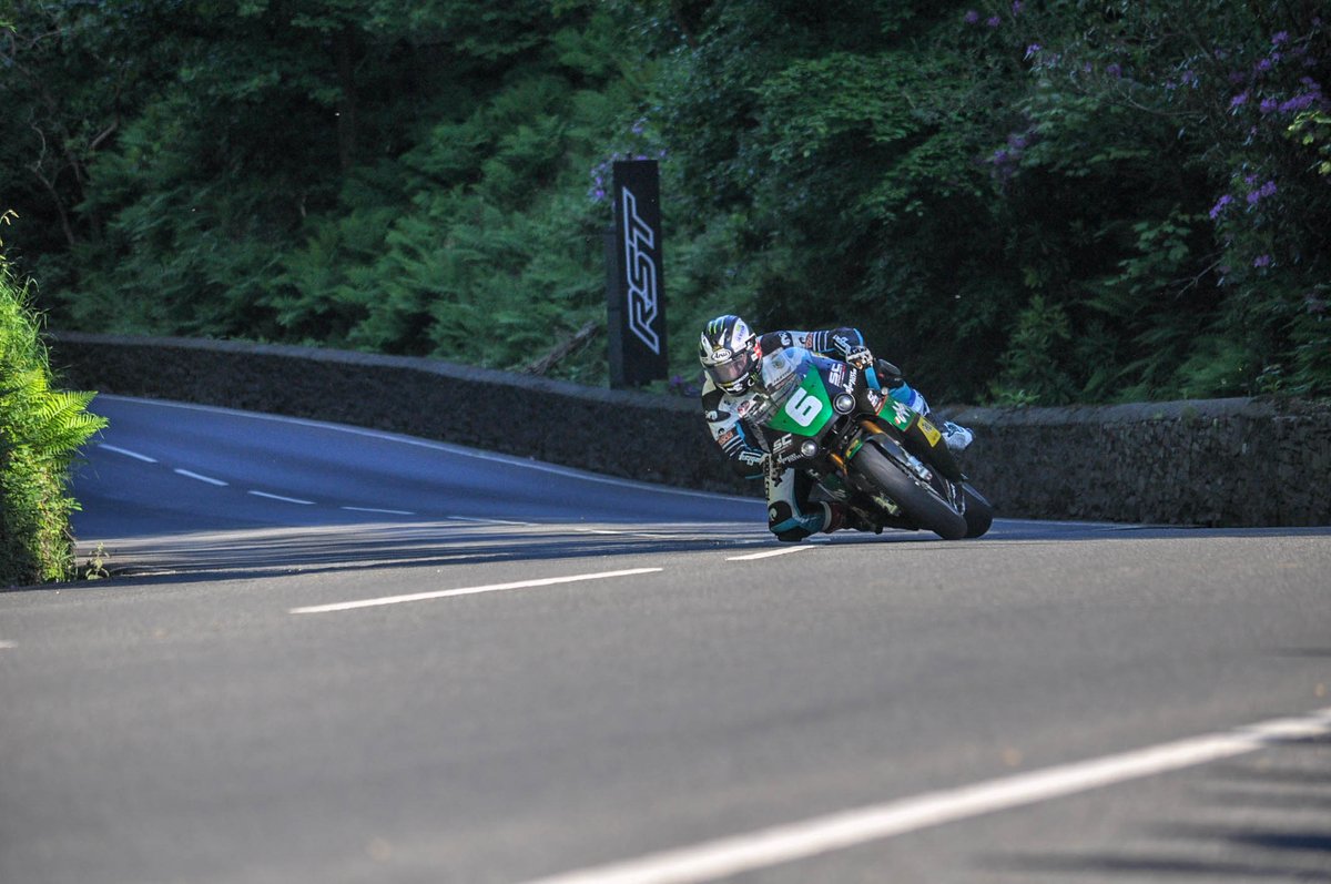db64_david's tweet photo. #MichaelDunlop #LightweightTT #TT2019 @MotofestIOMTT @moto_republic @Gilo46 @ArcherHeulwen @pureroadracing @irishroadracing @RoadRacingCore @MotoSponsor @stevethomas444 @StevieRRN @LivingRoadRaces @Spekkoek2346 @CM1946OM @bikergroup @Jon_3_roads https://t.co/JYry9ifrhV