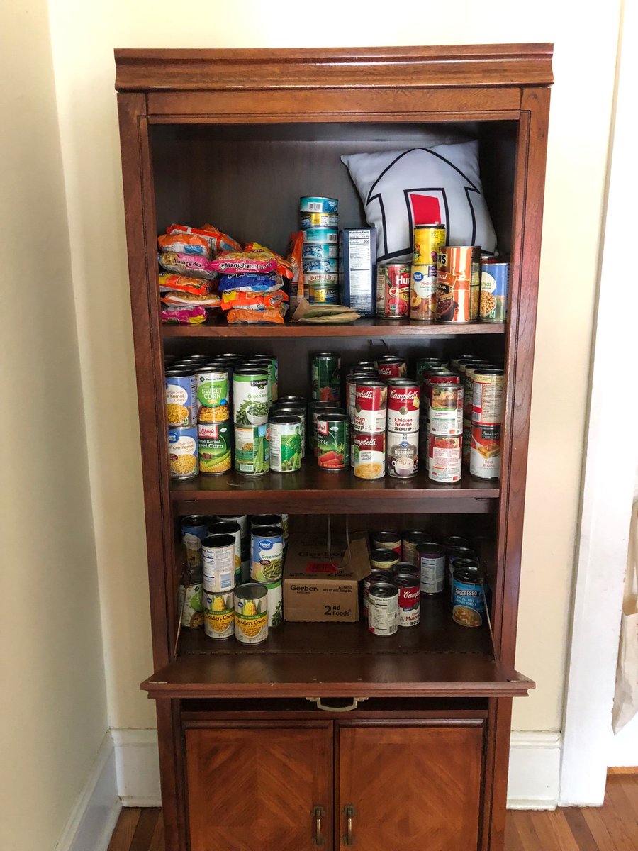 CampusGrace's tweet photo. Many thanks to RU Center for Diversity &amp; Inclusion for their non-perishable food donations to #RedDoor for our upcoming blessing box. If you are hungry please contact us and let us know! We are here for one another &amp; all are welcome https://t.co/LBLsz2FW0h
