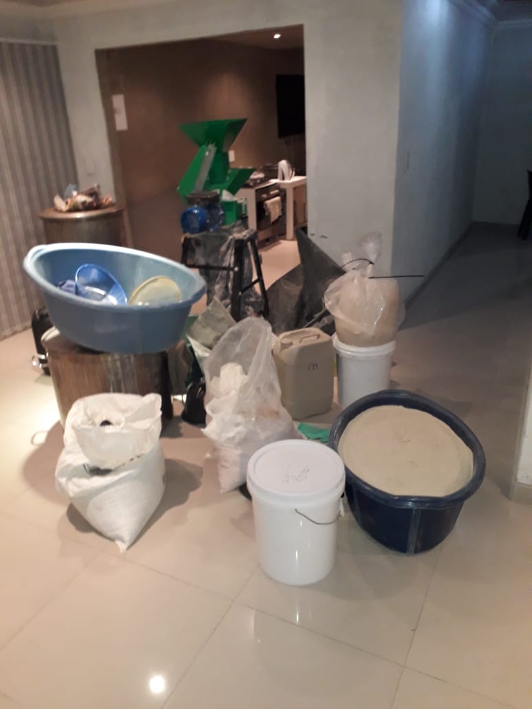 MichaelSun168's tweet photo. JMPD K9 acting on tip-off busted a drug lab in Jabavu, Soweto. Chemicals &amp; equipment suspected to manufacture drugs were discovered but no person was found in the hse. Est value of the seizure is R3 mil. The hse owner will be traced &amp; investigated. No arrest has been made yet. https://t.co/P6jOea8DET