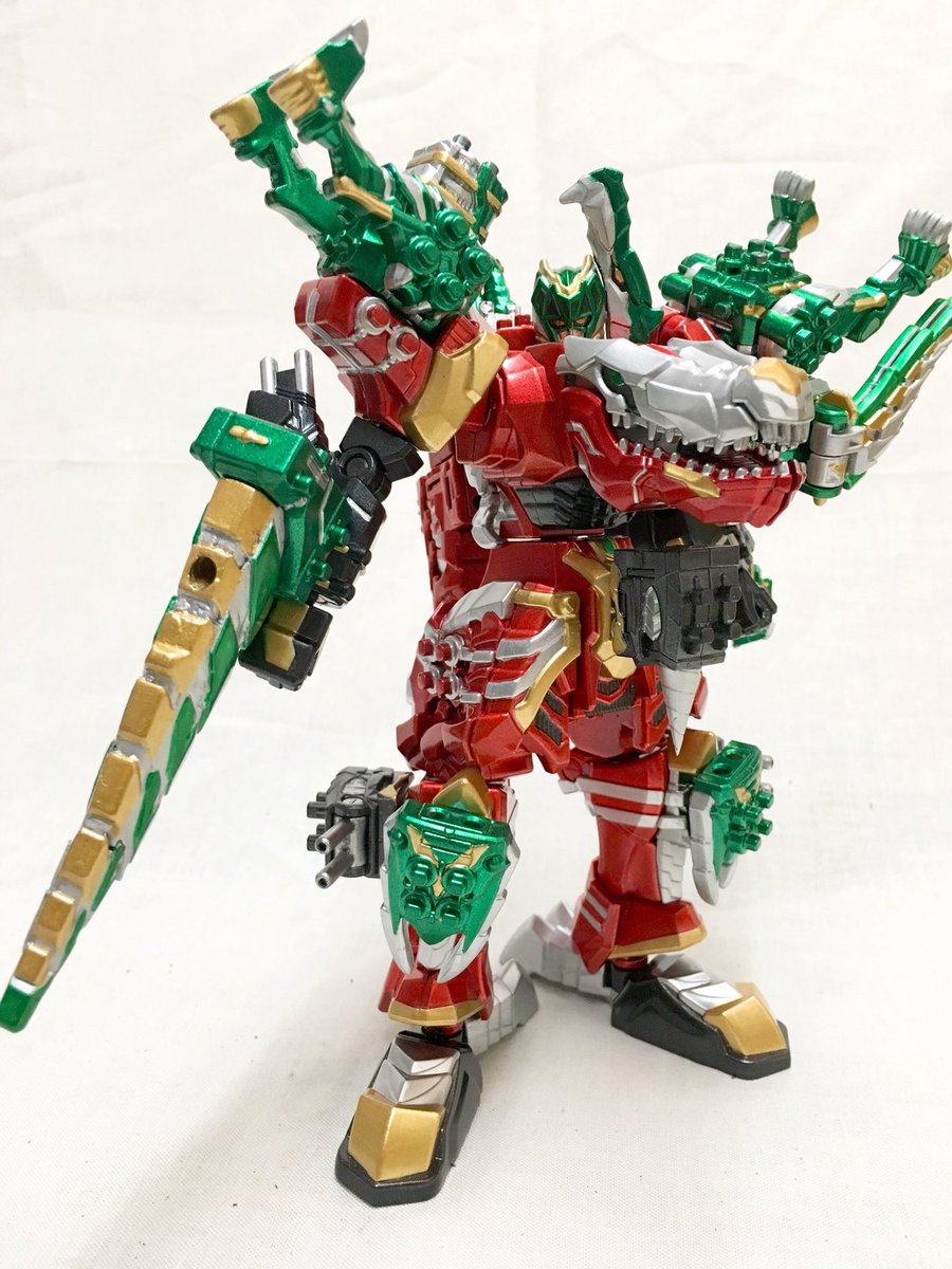 新品 キシリュウオー スリーナイツ タイガランス ミルニードル リュウソウジャー 騎士竜戦隊リュウソウジャー ガシャポン可動変形タイガランス