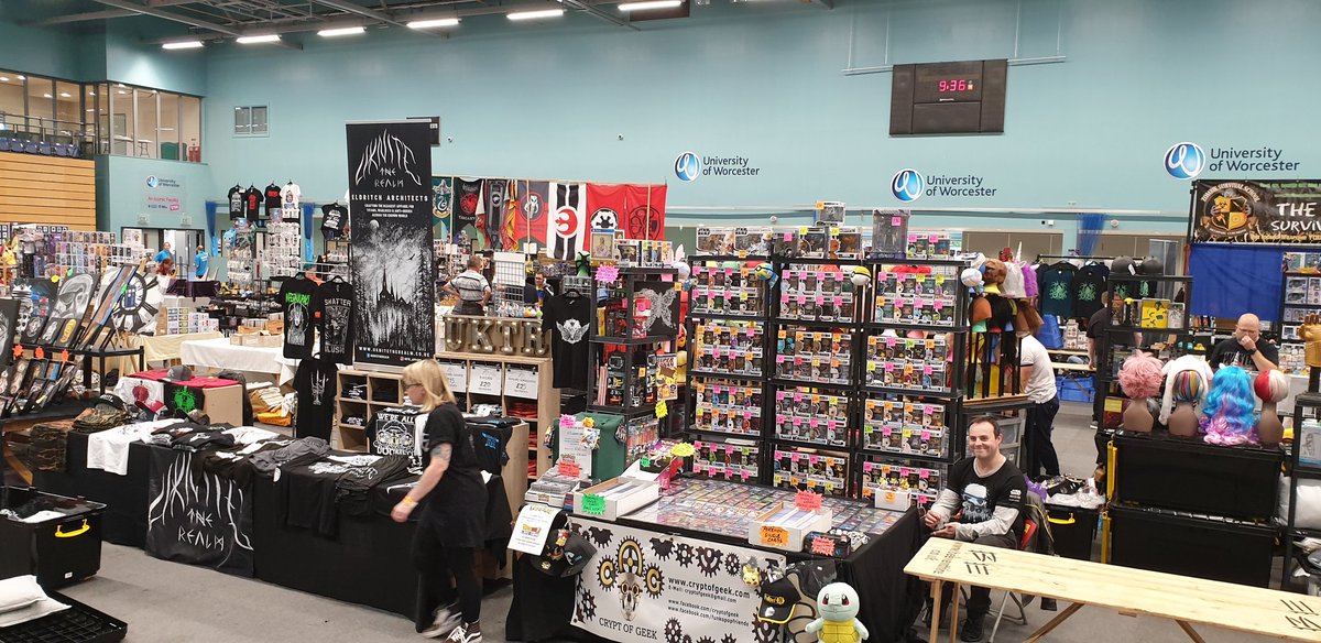 emconcouk's tweet photo. Nearly time, are you in the queue already, guests are arriving #emconworcester https://t.co/1HzIoslemj