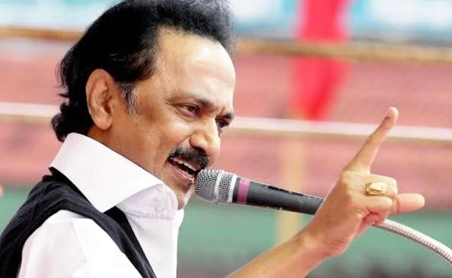 ndtv's tweet photo. "This is India, not Hindia": MK Stalin on Amit Shah's Hindi Diwas tweet https://t.co/qX5E1VF3Rl https://t.co/3Evt51XjsR