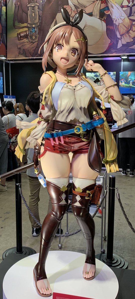 ホビログ フィギュア情報 On Twitter 悲報 えちえちの太ももを完全再現した ライザのアトリエ ライザ等身大フィギュアが気持ち悪いと引かれてしまう Https T Co Zyagvlexmh Https T Co Ftsqbdmcuj Twitter