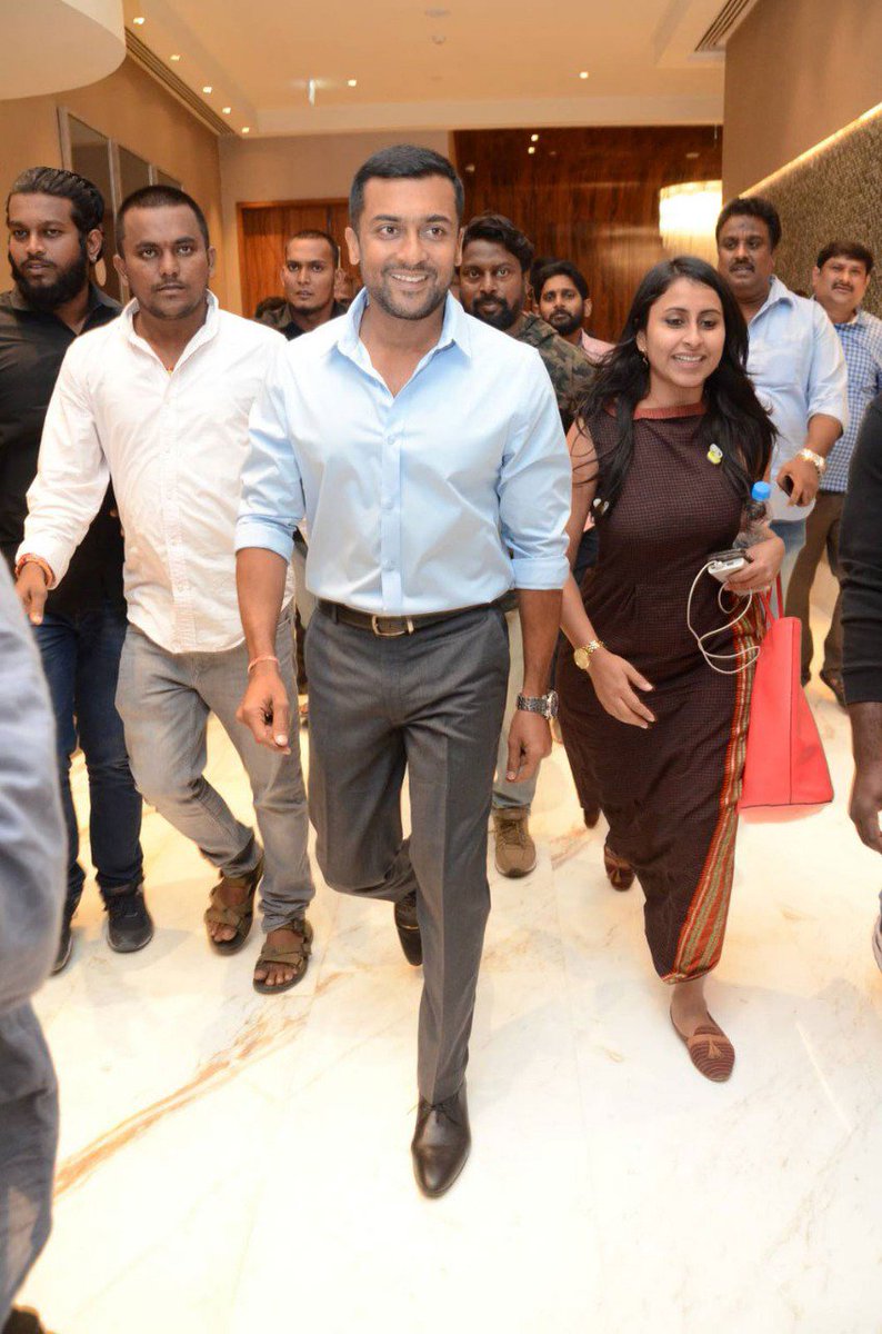 OSFC_Nellai's tweet photo. โข @Suriya_offl Anna with @vrindaprasad ๐ at yesterday's #BandobastPreReleaseEvent #BandobastFromSep20 #Bandobast #Kaappaan https://t.co/WZLc8W7W36