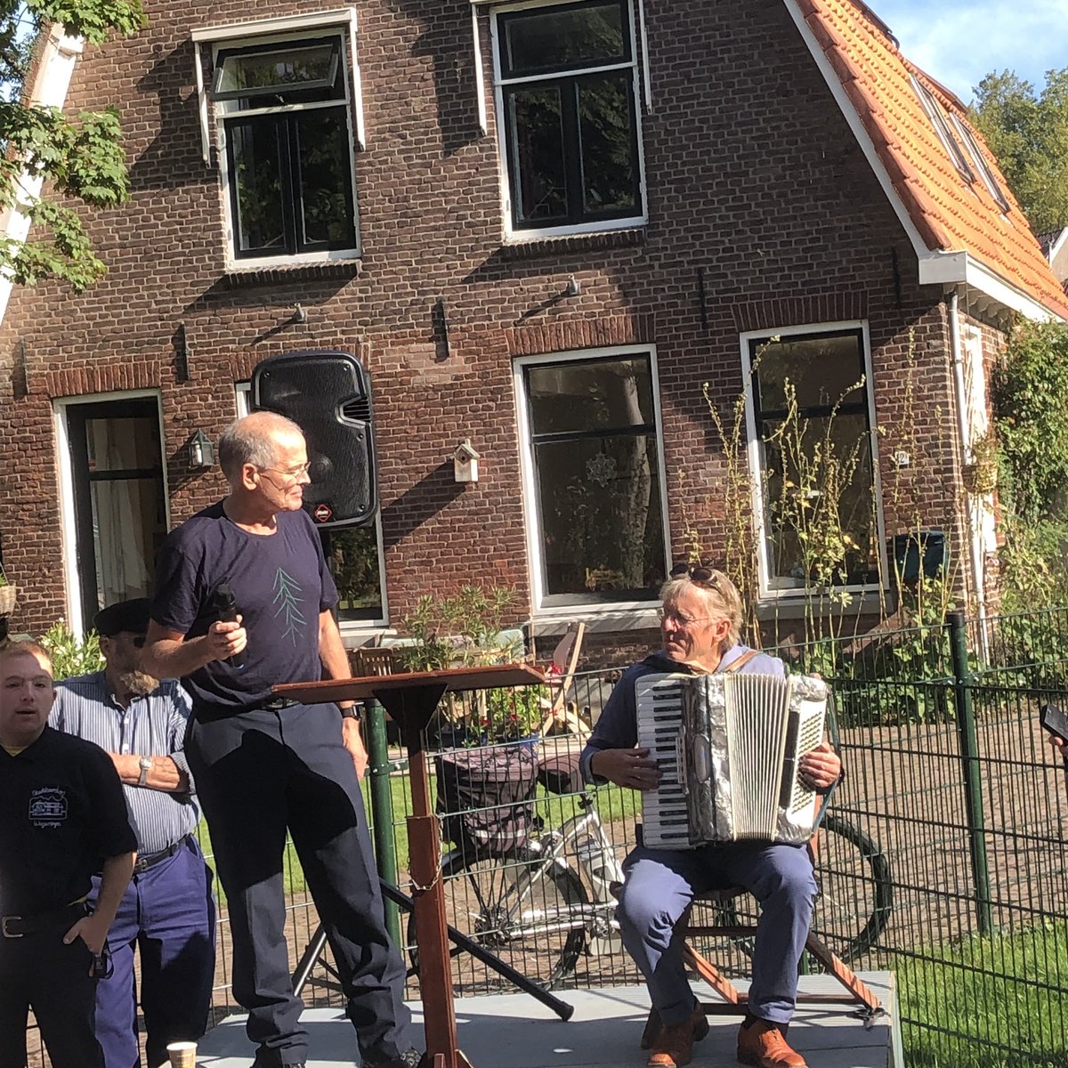 Jacqindebuurt's tweet image. Prachtige dag voor een prachtige opening van de #Stadsboerderij op het #Spijk. Wat een mooi resultaat @HurenWageningen @sHeerenLoo @Gem_Wageningen , de inzet van #StichtingStadboerderij en vele anderen.