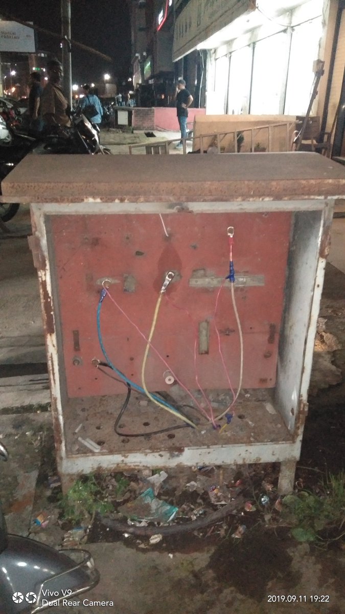 jayender4's tweet photo. Dear Sir
Our is K No-210732014948. Whose electricity bill is in the name of Piyusha Nayati. We have a light box outside at shoroom With wires open(Photo of the box with open wires is attached here with).Due to which a phase of electricity goes on again and again.@kedl_cescraj https://t.co/L1qMdW2pmP