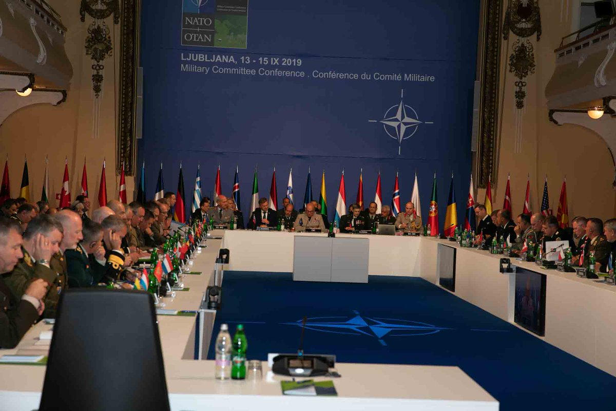 NATO_PASCAD's tweet photo. Chairman of the #NATOMC, ACM Peach, 🇸🇮 MoD Erjavec &amp; 🇸🇮 CHoD MGen Ermenc kick off today’s meetings by laying out the agenda &amp; expected discussions for the various sessions. Busy day ahead for #NATOCHoDs. https://t.co/CydTFCpu6u