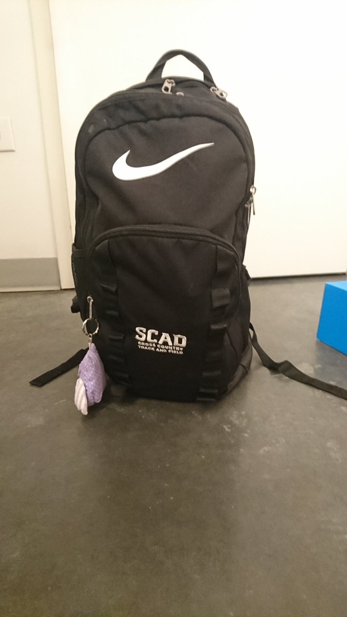 letterfromamer1's tweet photo. 5am bag pack? It has to be #RaceDay https://t.co/tlbqfyjYwb
