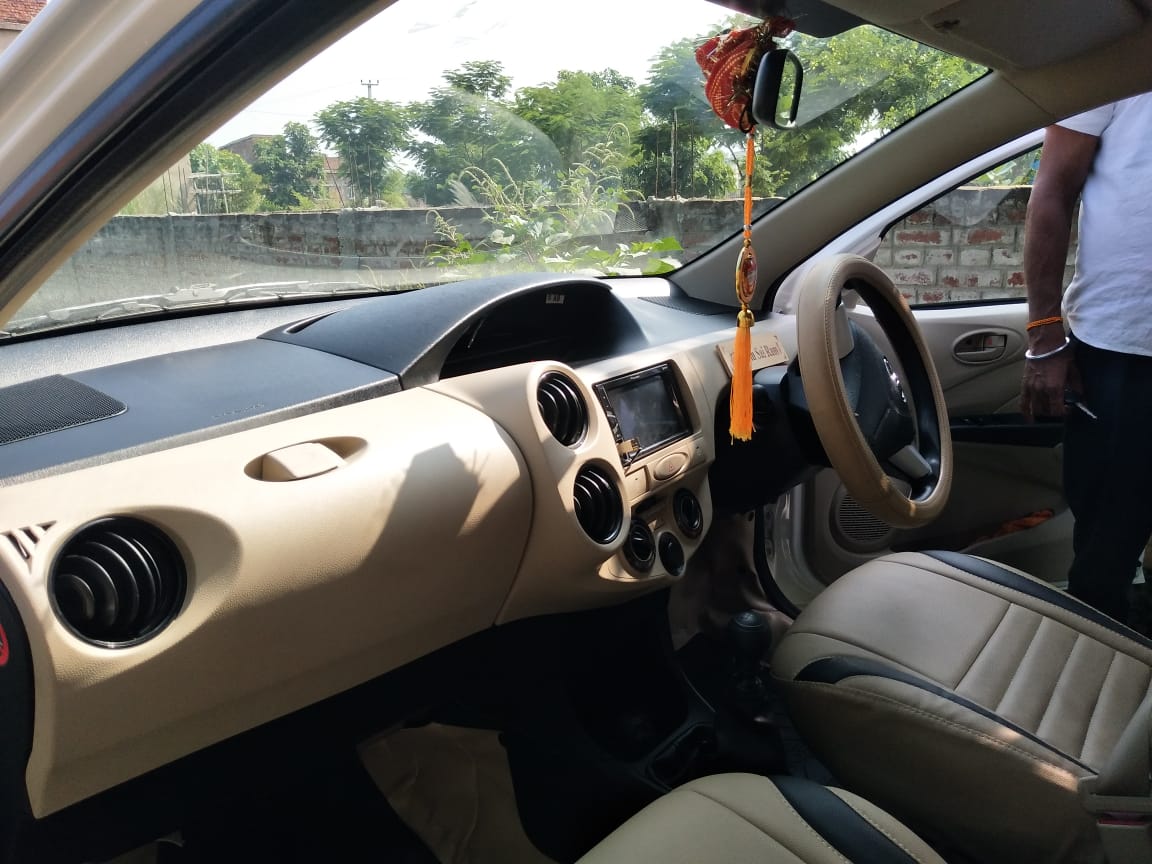 arunraja537's tweet photo. Book your Local and outstation Taxi with us. Contact +91-75410-61022 (whatsapp) #ktectours #pitrapakasha #Vaishali #rajgir #nalanda #varanasi #touristcab #gayabihar #airportpickup #pitrapakasha #pinddaan #bodhgayatouristtaxi #mahabodhitemple #sarnath @Ktectours https://t.co/8UOJuKUy8e
