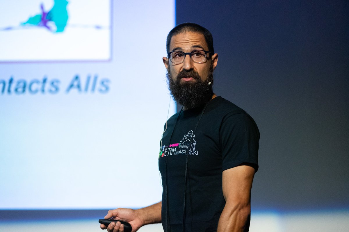 Josh Singer from <a href="/UofMaryland/">Univ. of Maryland</a> at #ERM2019 speaking about anatomical and physiological analysis of novel retinal circuits