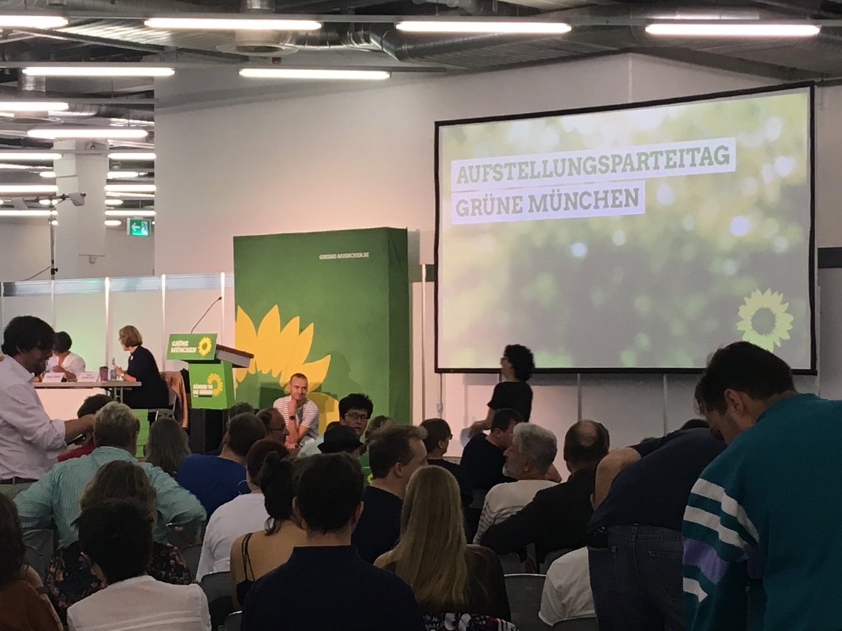 Zweiter Tag der Aufstellung der Grünen für die Stadtratsliste. Wieder etwa 300 Besucher, Platz neun geht an Clara Nitsche, Sprecherin der Grünen Jugend, Platz zehn Christian Smolka. #grnmucpt