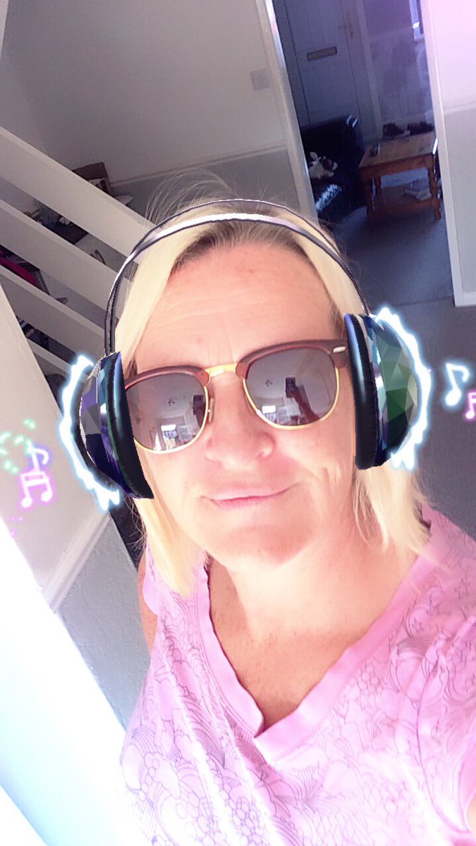 Sugaspunsista74's tweet photo. A week today theyโll be real headphones ๐ถ๐๐ง #DJSugaSpun @FleecyLisa #DJLoopz #Subculture #Indie #vinylrecords #FunkSoul #Sistas https://t.co/3bKdP9XPAK