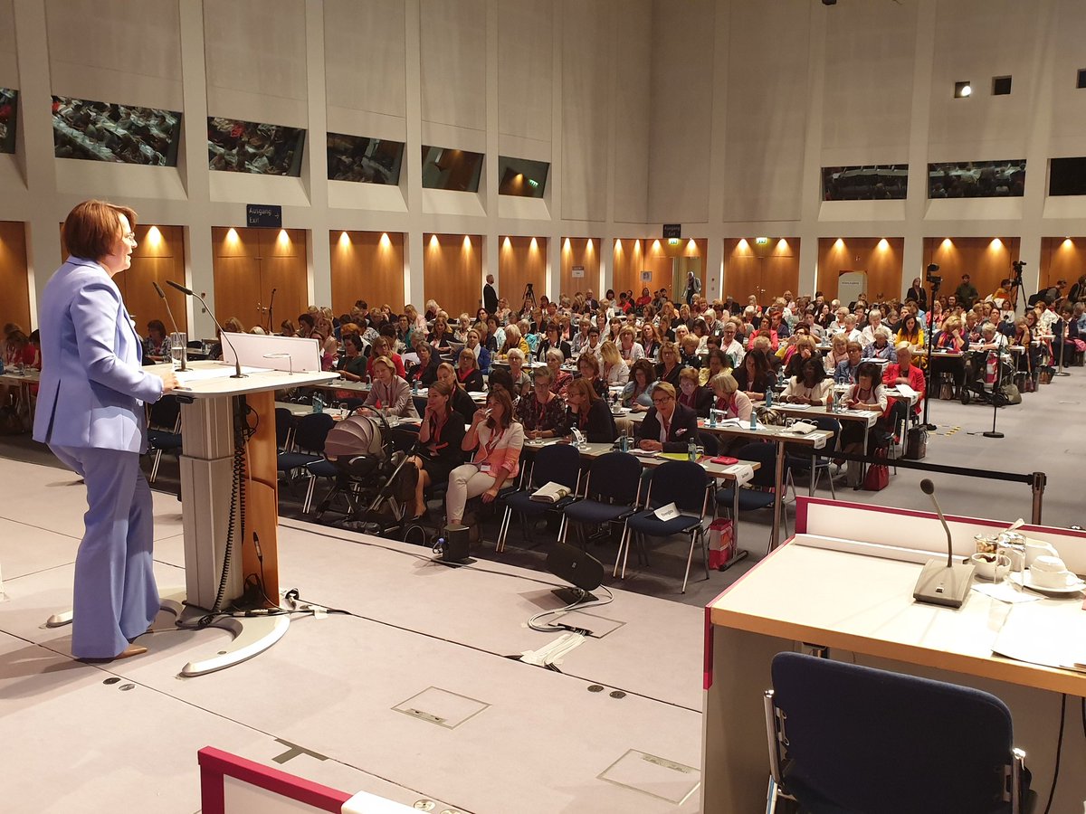 Bundesdelegiertentag der Frauen Union der CDU in Leipzig, CCL. Unsere Bundesvorsitzende Annette Widmann-Mauz erinnert in ihrer Begrüßung an die starken Frauen der friedlichen Revolution vor über 30 Jahren.