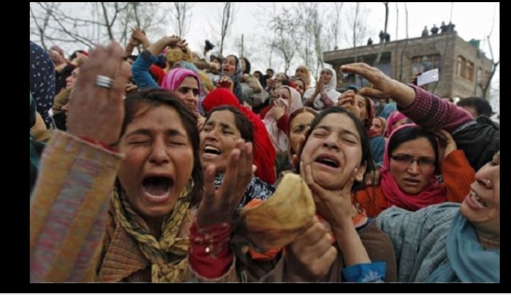Almaas_43_'s tweet photo. #ModiPlanningFalseFlag
#ModiKillingKashmiris
#KashmirStillUnderCurfew
#KashmirBleeds
#KashmirWantsFreedom
#IamAmbassadorOfKashmir https://t.co/ETwfarcQ3h