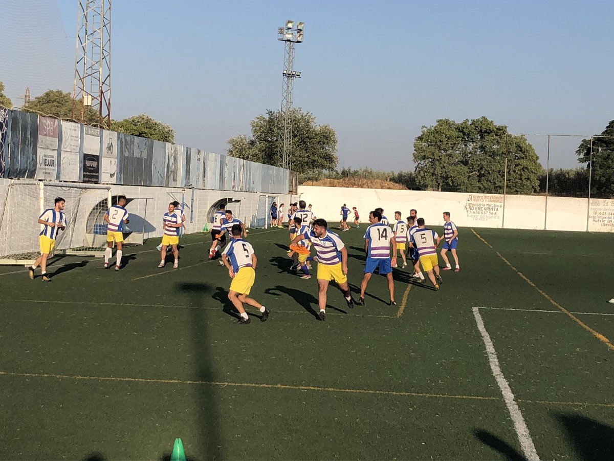 Mañana comienza los partidos oficiales para nuestro senior, viajamos a Lebrija para empezar otra temporada, ilusión con nuestro joven equipo. Vamos chavales, representemos nuestro pueblo con la cabeza bien alta.
⚪️🔵Lebrijana-Huévar CF⚪️🔵
📅Domingo 20:15h
#ElHuevarSomosTodos