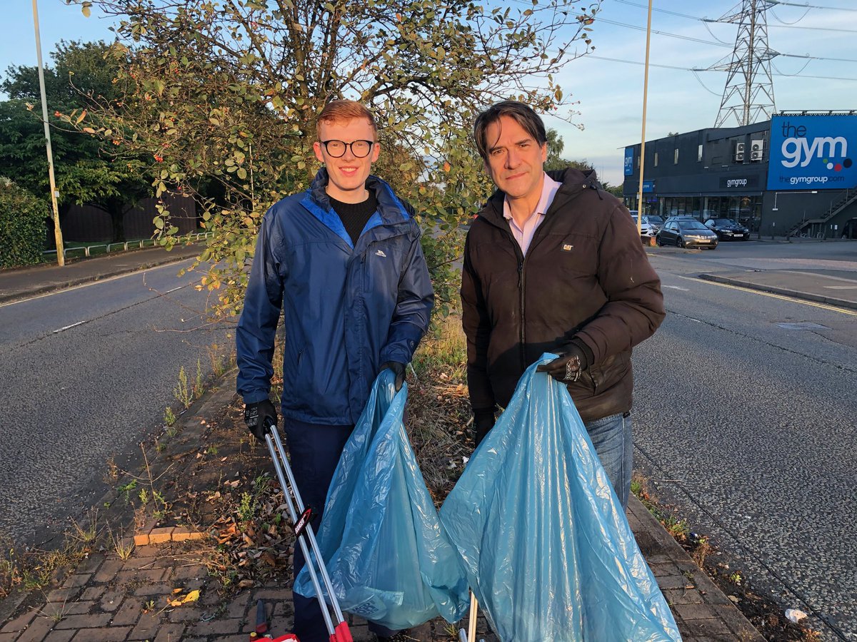 JoeRobertsHN's tweet photo. Up early this morning for a litter pick with @JamesMorris on Hagley Road West. We’ll continue to work with the council to ensure they take action on the overgrown weeds, grass and trees. This area needs urgent action, as It’s such an important gateway into Halesowen. https://t.co/rZbv6QV9LT