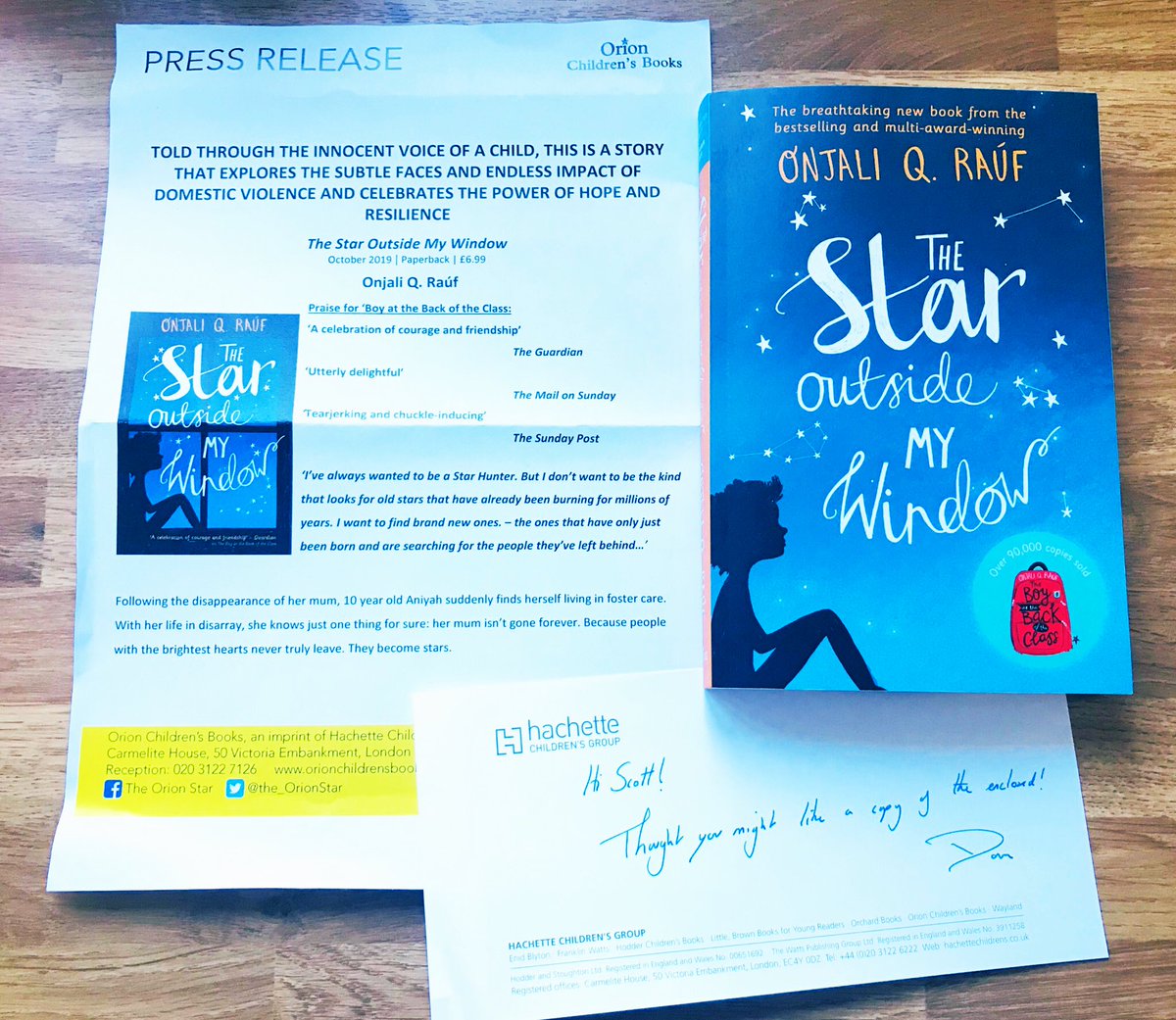 MrEPrimary's tweet photo. #BOOKPOST!📚✉️
#StarOutsideMyWindow🌠@OnjaliRauf @PippaCurnick 

Cancel absolutely everything!
I know how my weekend is going to be spent: with one of my most eagerly anticipated books of the year. 

Huge thanks @HachetteKids @the_orionstar @domdelaking for this gorgeous proof. https://t.co/fioUYhjsEm