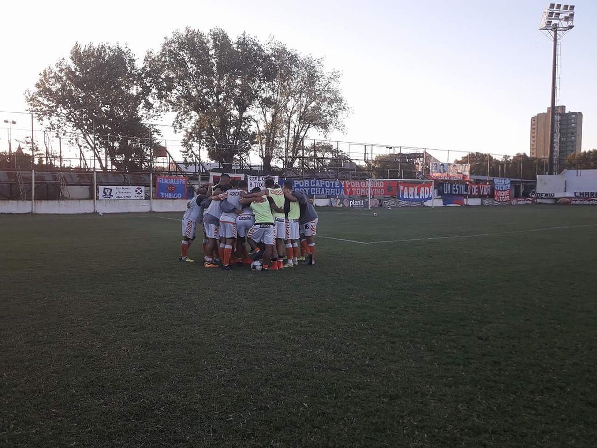 ⚽ ¡HOY JUEGA BERA! 🍊 Desde las 15:30, visita a @centralcordoba.oficial en el Gabino Sosa bajo el arbitraje de Lucas Osuna. 📹 Miralo a través de #BeraPasiónTV ingresando a 👉youtu.be/ENdoHYZi-SE 👈 ¡Vamos Naranja!